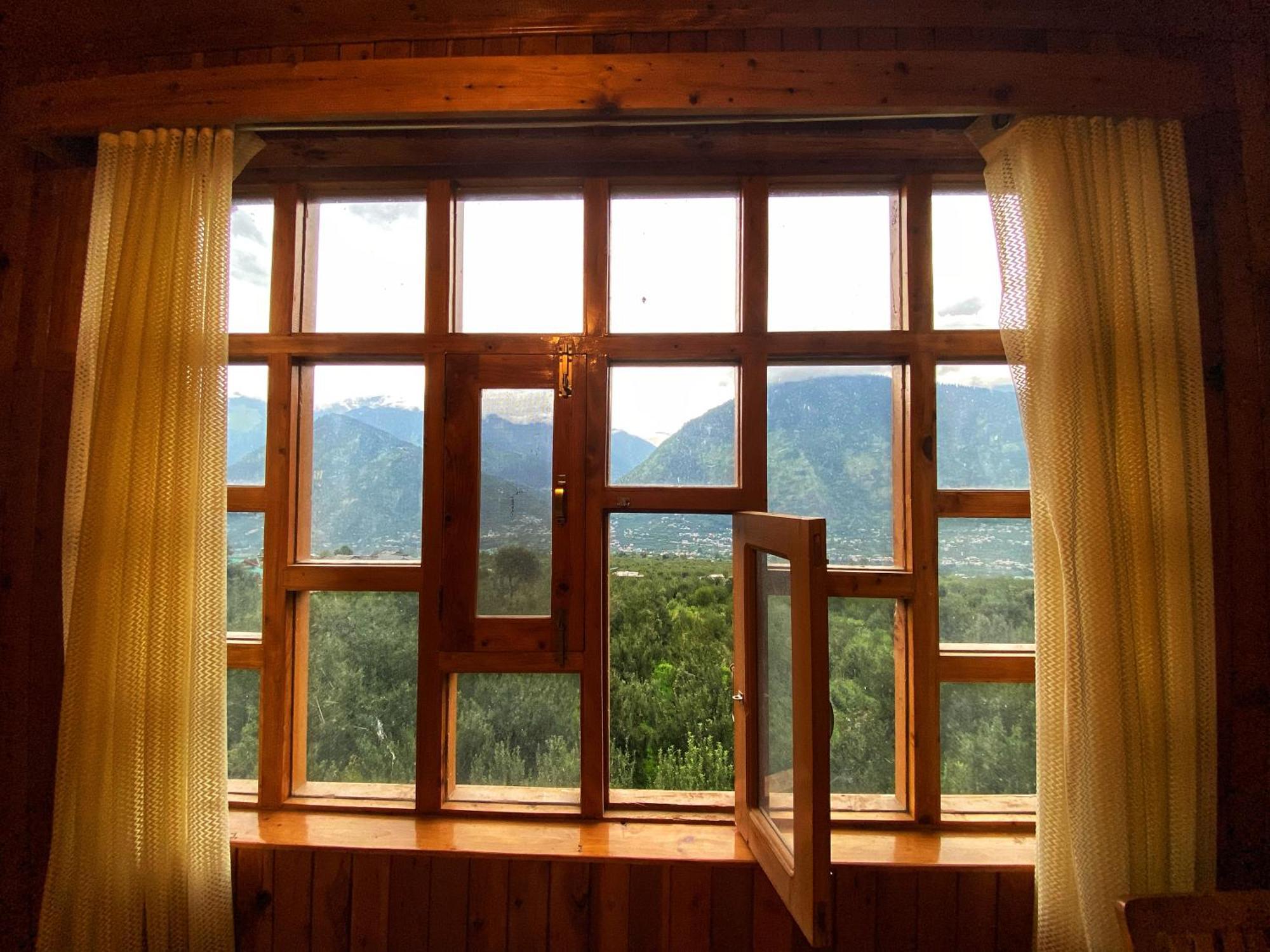 Pine Tower Inn มะนาลี ภายนอก รูปภาพ